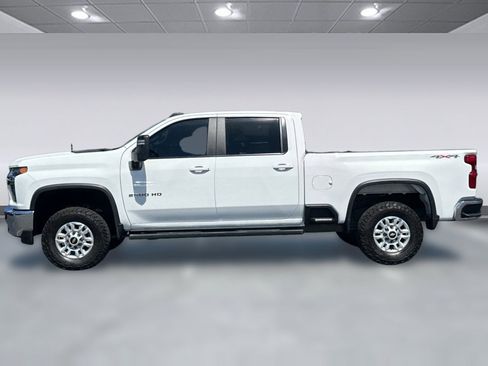 Used 2023 Chevrolet Silverado 2500 LT AWD/4WD image 2