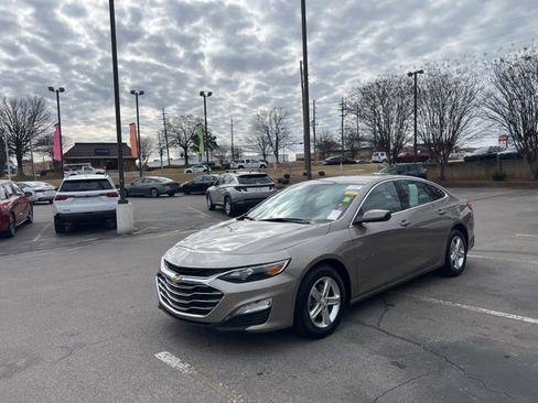 Used 2024 Chevrolet Malibu LT image 12