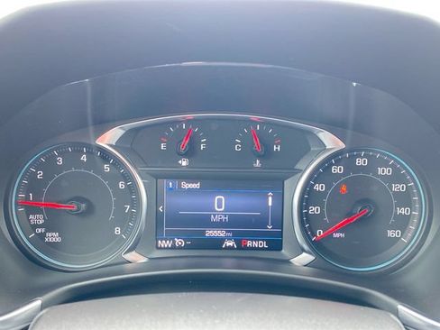 Used 2023 Chevrolet Equinox LT FWD image 11