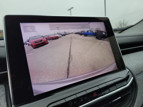 Used 2022 Jeep Compass Latitude w/ Convenience Group image 26