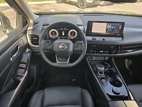 Certified 2026 Nissan Rogue SL AWD/4WD image 14