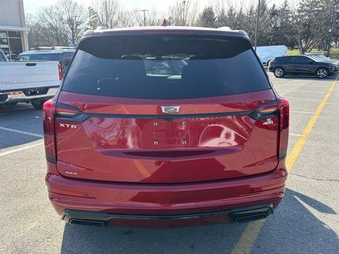 Used 2022 Cadillac XT6 Premium Luxury w/ Platinum Package image 6