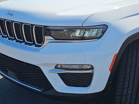 Used 2022 Jeep Grand Cherokee Limited 4xe image 35