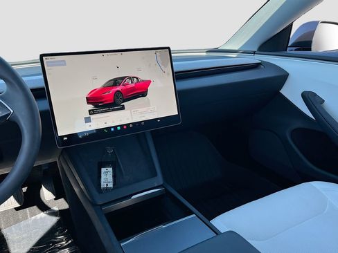 Used 2025 Tesla Model 3 Long Range image 22