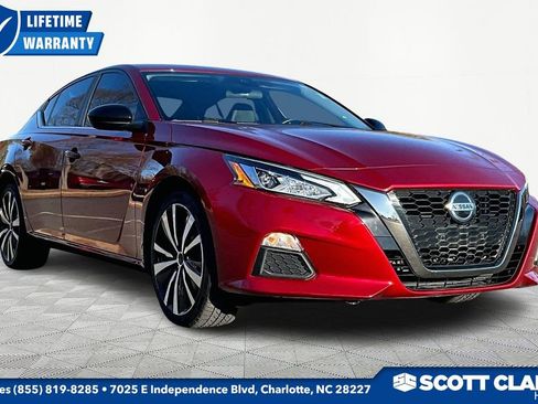 Used 2022 Nissan Altima 2.5 SR image 1