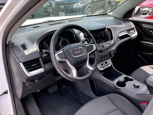 Used 2024 GMC Terrain SLE AWD/4WD image 14