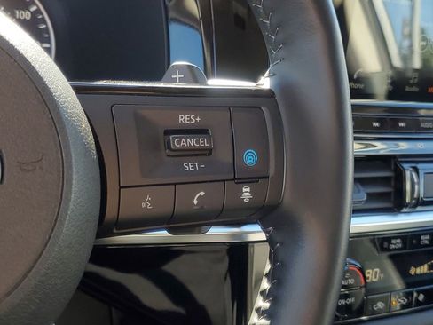 Used 2023 Nissan Pathfinder SL image 18