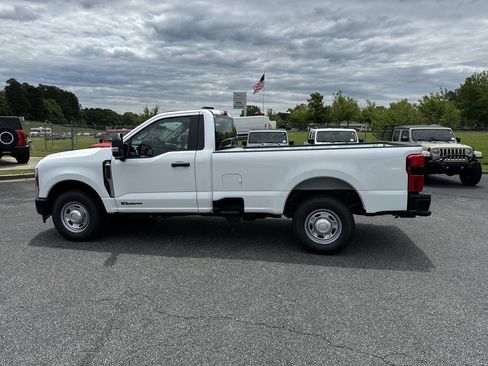 New 2025 Ford F250 XL w/ 360-Degree Camera Package RWD image 5