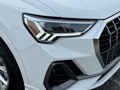 Certified 2025 Audi Q3 2.0T Premium Plus w/ Premium Plus Package image 9