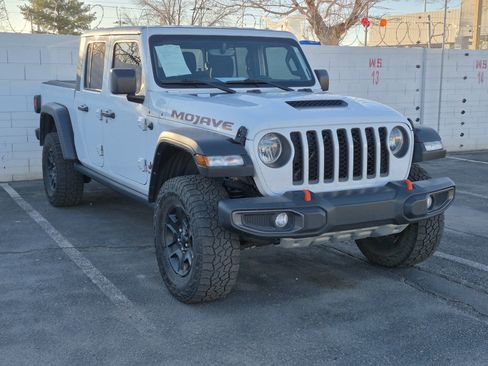 Used 2021 Jeep Gladiator Mojave image 3