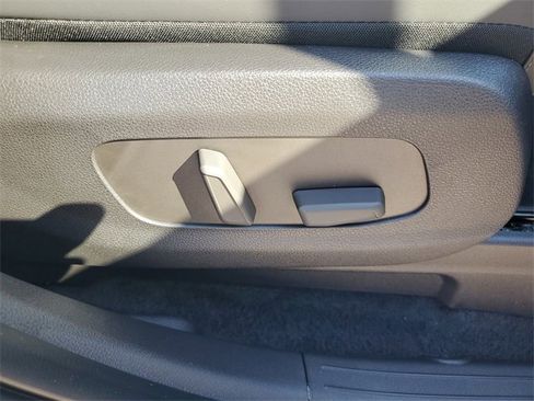 New 2026 Kia Carnival SX w/ SX Dark Edition Package image 9