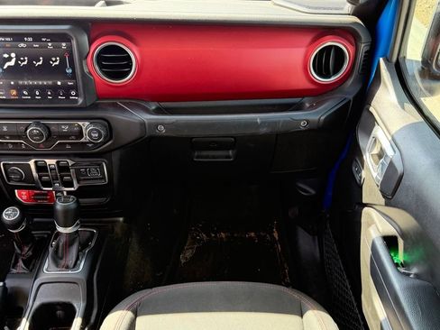 Used 2022 Jeep Gladiator Rubicon w/ LED Lighting Group AWD/4WD image 11