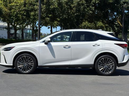 Used 2025 Lexus RX 450h AWD w/ Convenience Package image 8