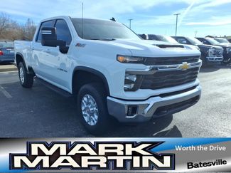 Used 2024 Chevrolet Silverado 2500 LT video 1