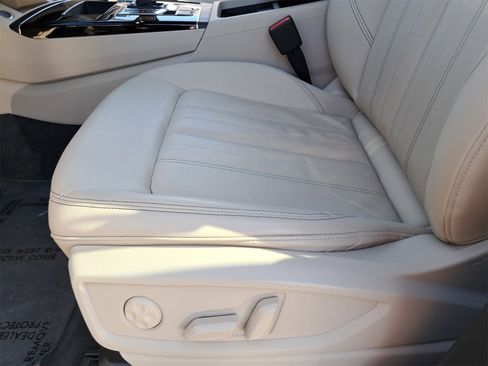 Used 2023 Audi Q5 2.0T Premium w/ Convenience Package image 29