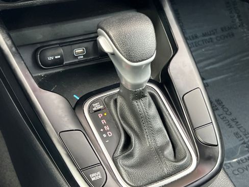 Used 2022 Kia Soul LX image 22