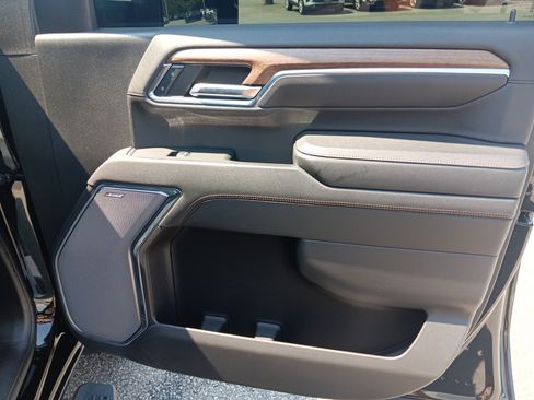 Used 2024 Chevrolet Silverado 2500 High Country w/ High Country Premium Package AWD/4WD image 21