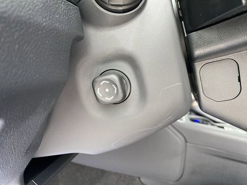 Used 2024 Lexus GX 550 image 12