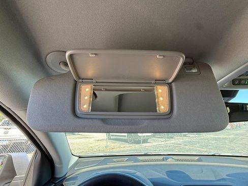 Used 2021 Chevrolet Equinox LT FWD image 29