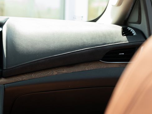 Used 2020 Cadillac Escalade Luxury image 15