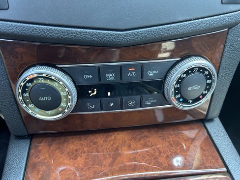 Used 2010 Mercedes-Benz C 300 4MATIC Sedan image 14