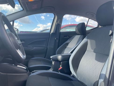 Used 2025 Nissan Versa SV image 25