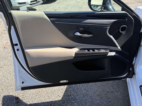 Used 2019 Lexus ES 350 w/ Premium Package image 27