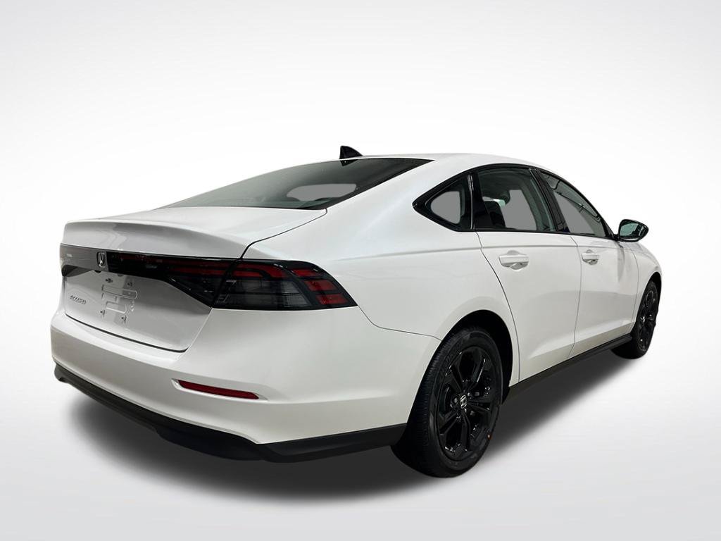 Used 2025 Honda Accord SE image 5