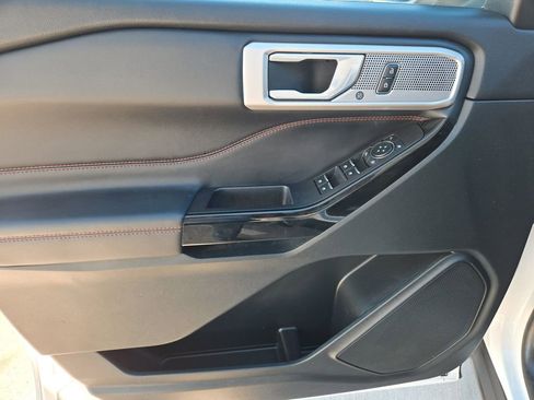 Used 2023 Ford Explorer ST-Line w/ Class IV Trailer Tow Package image 33