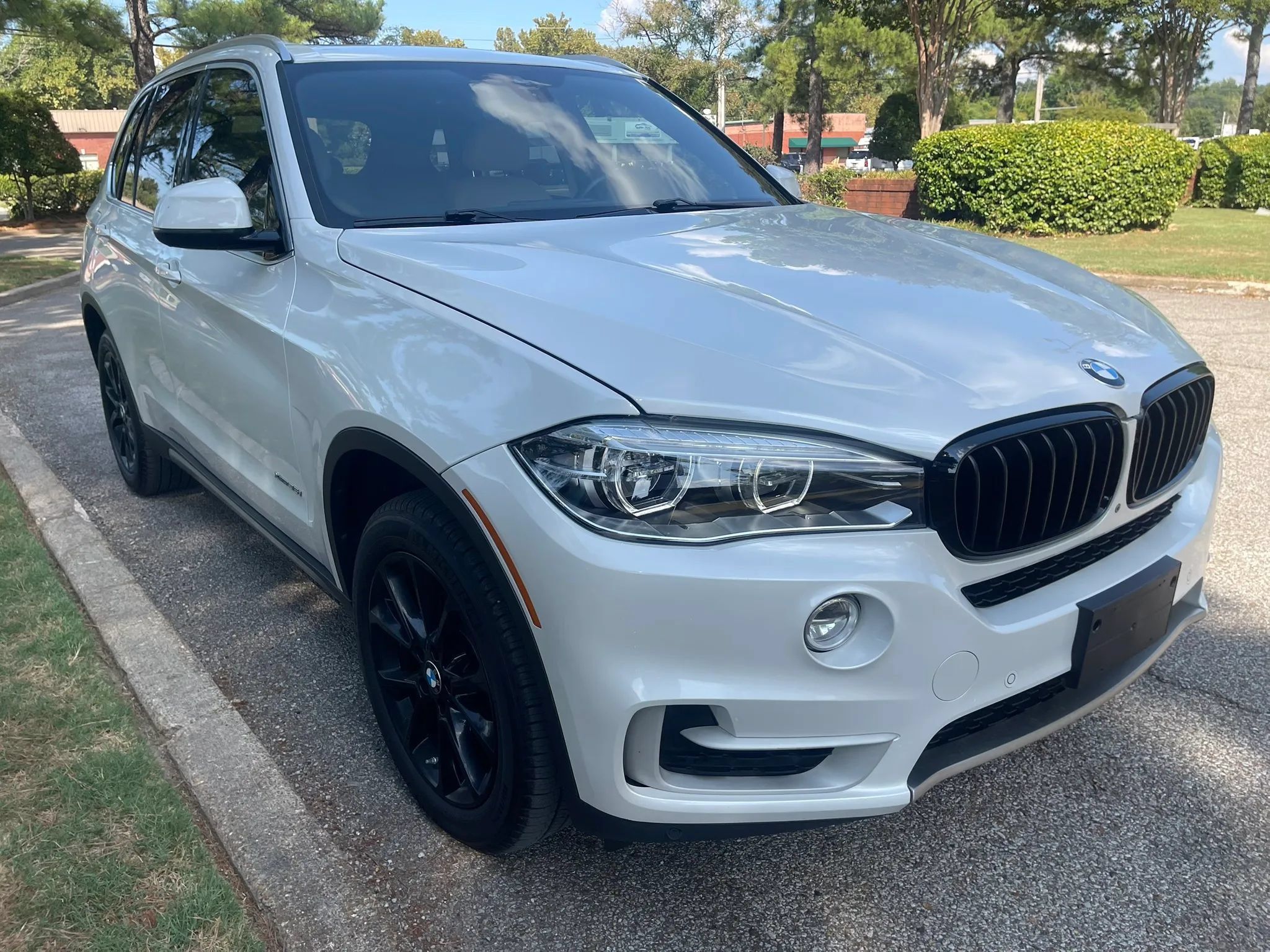 Used 2017 BMW X5 xDrive35i AWD/4WD image 7