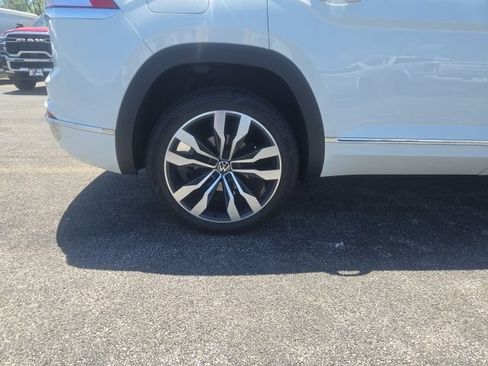 Used 2020 Volkswagen Atlas Cross Sport SEL R-Line AWD/4WD image 9
