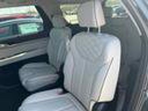 Used 2022 Hyundai Palisade Calligraphy image 17