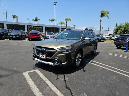 Used 2024 Subaru Outback Touring AWD/4WD image 3