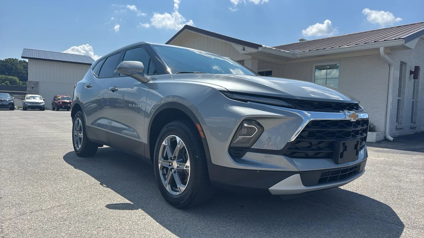 Used 2024 Chevrolet Blazer LT AWD/4WD image 7