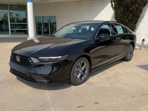 New 2026 Honda Accord EX-L image 1