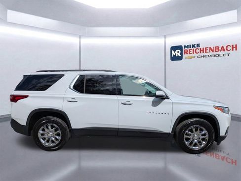 Used 2019 Chevrolet Traverse LT image 3
