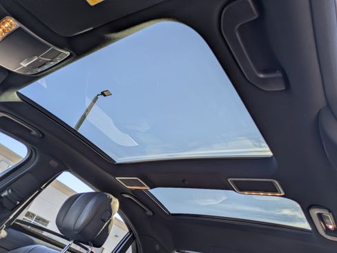 Used 2015 Mercedes-Benz S 550 Sedan image 21