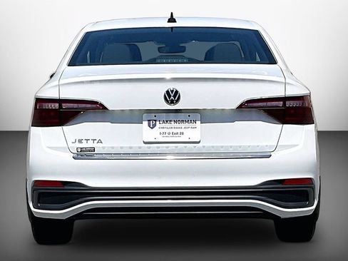 Used 2024 Volkswagen Jetta S FWD image 7