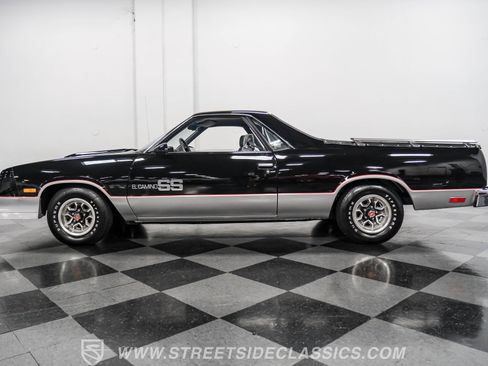 Used 1987 Chevrolet El Camino V8 RWD image 2