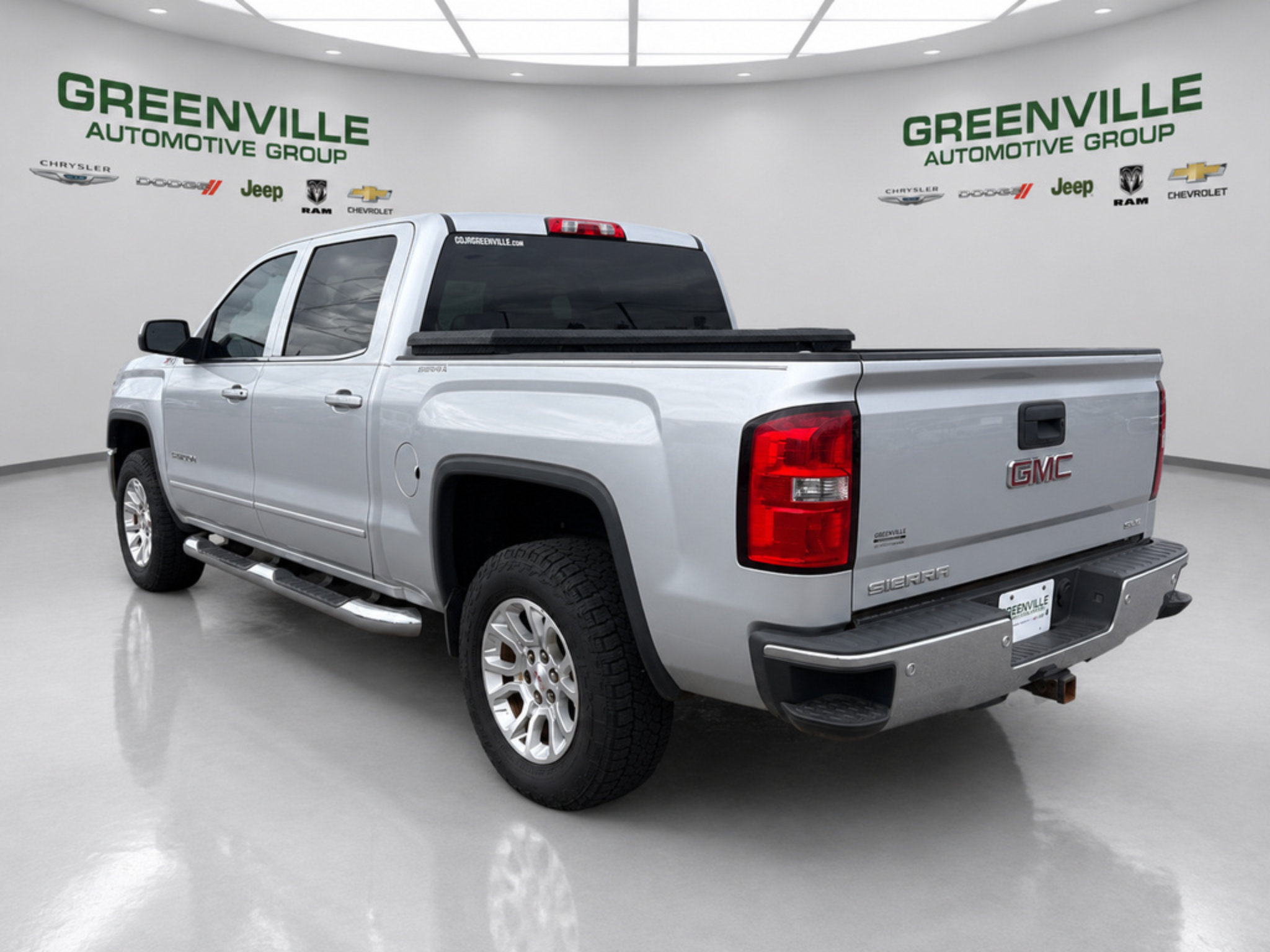 Used 2014 GMC Sierra 1500 SLE w/ SLE Value Package AWD/4WD image 2