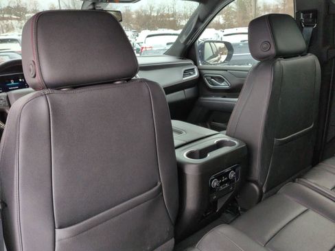Used 2022 Chevrolet Suburban RST image 19