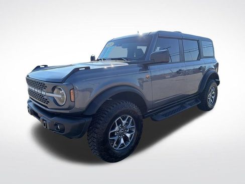 Used 2025 Ford Bronco Badlands AWD/4WD image 3
