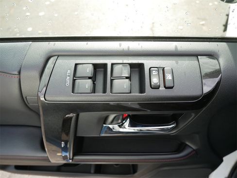 Certified 2024 Toyota 4Runner TRD Off-Road image 17