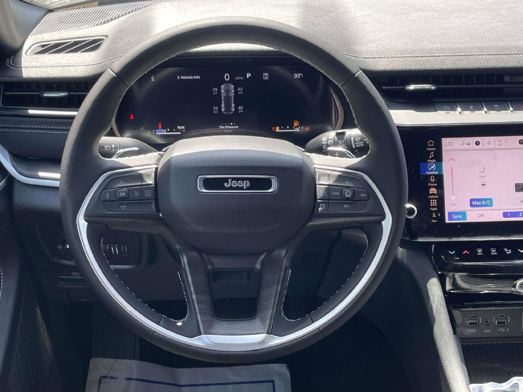 New 2027 Jeep Grand Cherokee Altitude AWD/4WD image 23
