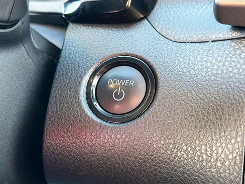 Used 2025 Toyota Camry LE image 8