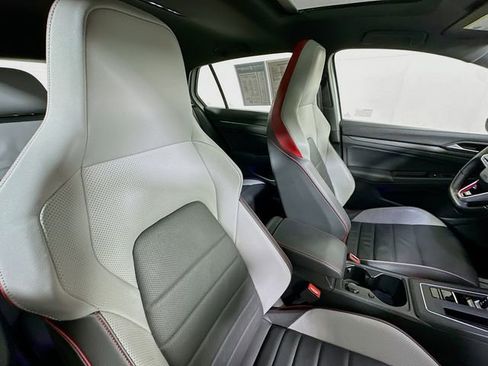 Used 2022 Volkswagen GTI Autobahn image 30