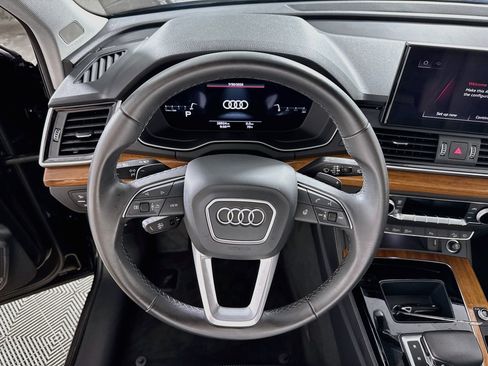 Used 2023 Audi Q5 2.0T Premium Plus AWD/4WD image 16