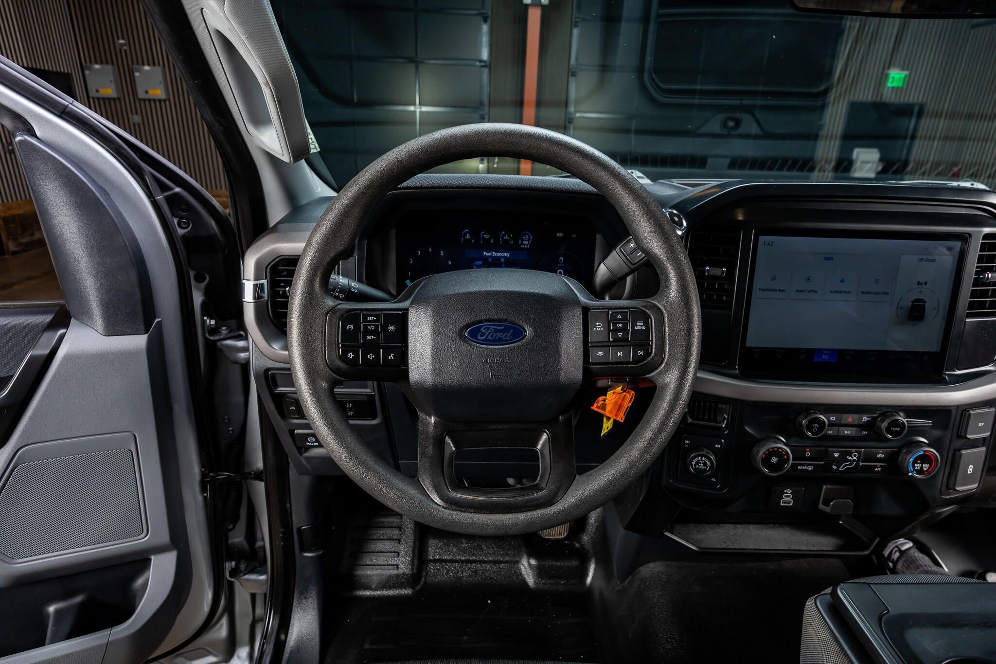 Used 2025 Ford F150 XL w/ Equipment Group 103A High AWD/4WD image 18