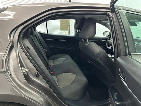 Used 2020 Toyota Camry LE image 16
