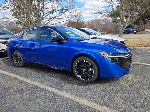 New 2026 Nissan Sentra SR w/ SR All Weather Package FWD image 4